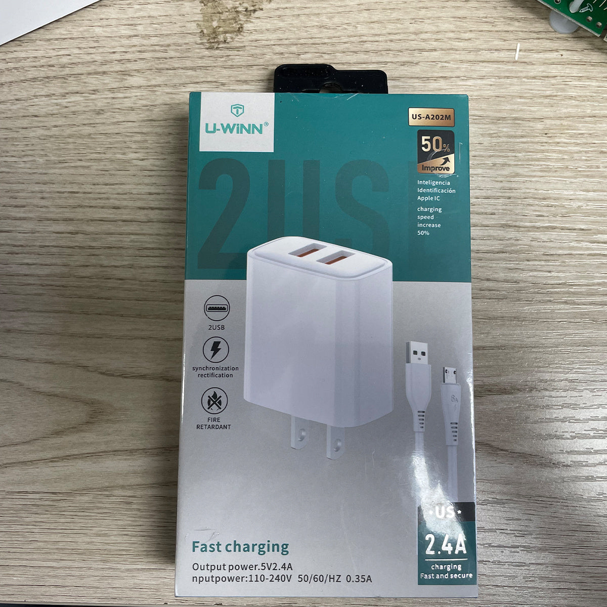 2Pzs Cargador 2 En 1 Salida Dual Con Micro Usb A 2.4A 1M