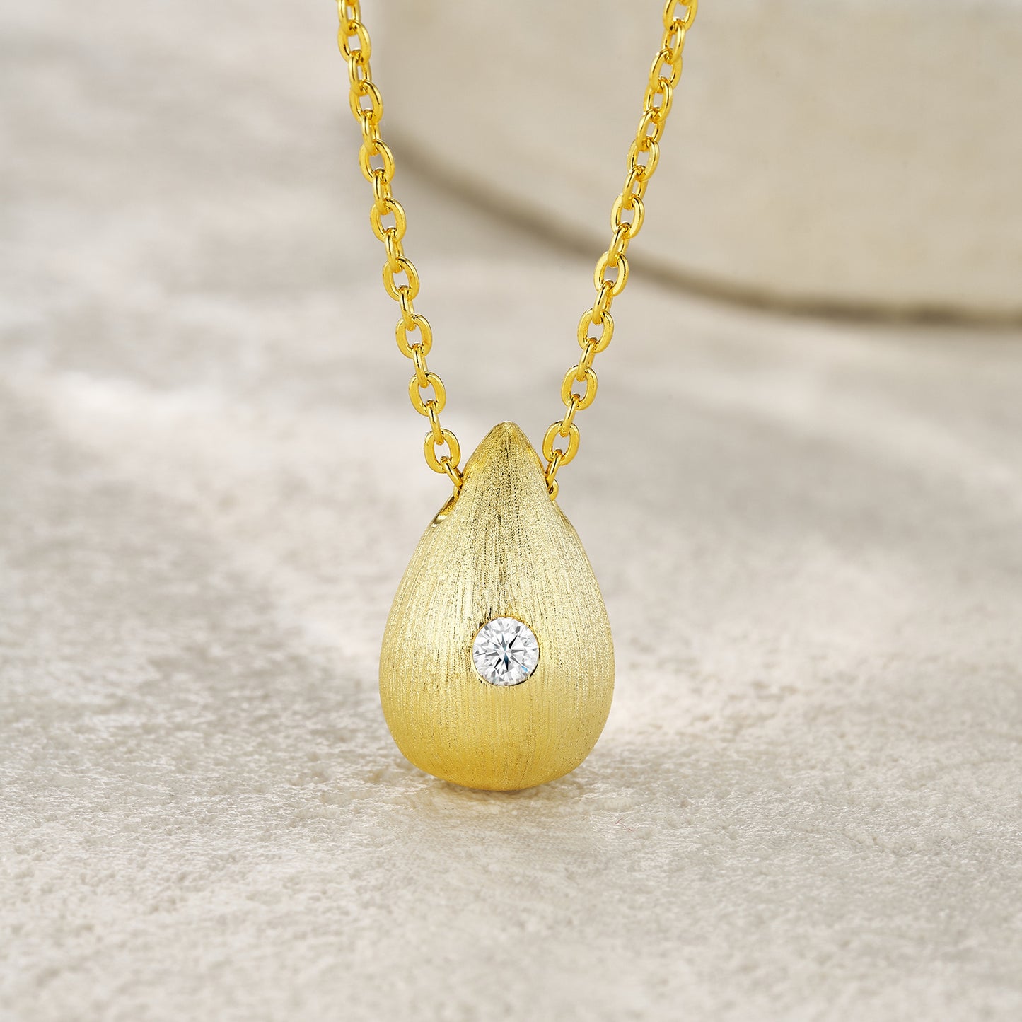 Dreamy Water Drop - A Trendy Diamond Jewelry Necklace Pendant Set With 1-carat Moissanite S925 Sterling Silver And Gold Plating