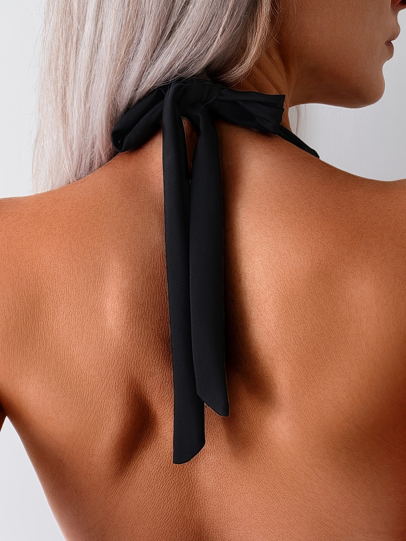 Women's Large-size Bikini Strap Top With A Pure Color Neckline Swimsuit, Vacation Style.